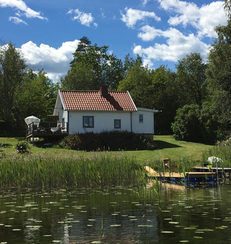 Stuga med 4 sängplatser i  Östergötland