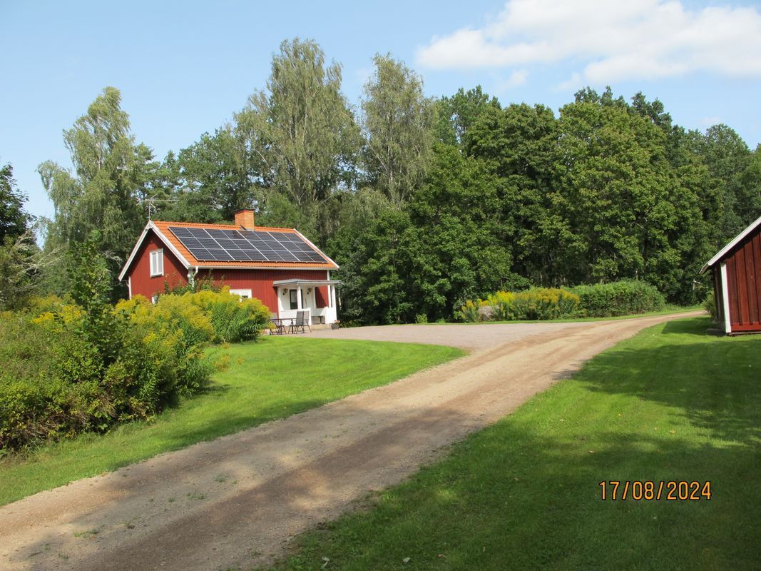 Stuga med 6-7 sängplatser i  Vimmerby, Kalmar