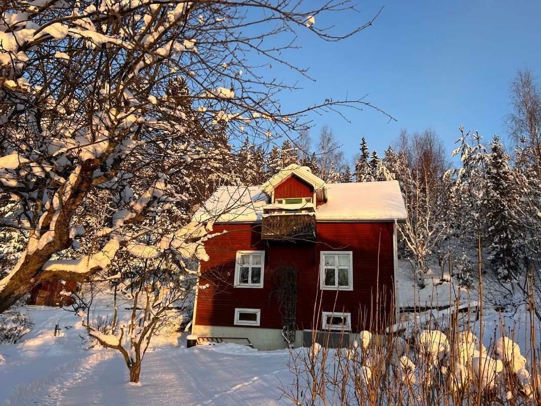 Stuga med 10-13 sängplatser i  Hudiksvall, Gävleborg