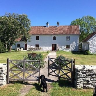 Stuga med 19 sängplatser i  Gotland