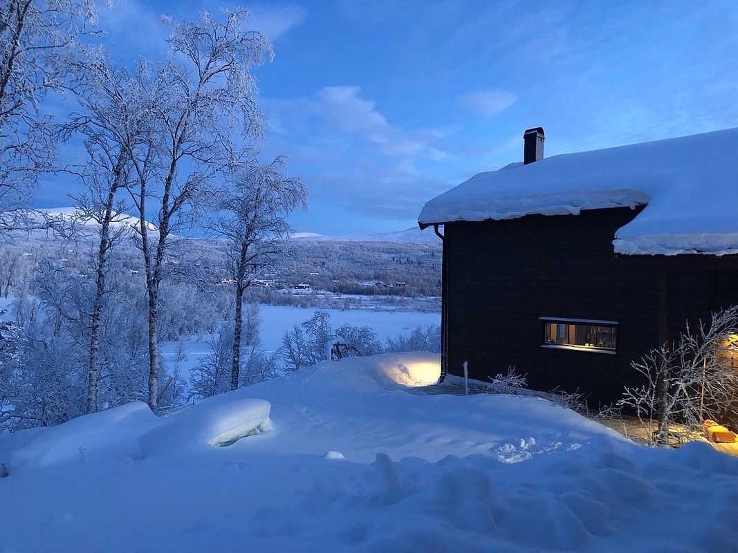 Stuga med 8-10 sängplatser i  Tänndalen, Jämtland