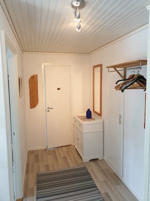 Hyr denna stuga i Åminne på 55 m². 5 sängplatser. Från 8 500 kr per vecka. Se bilder och tillgänglighet här.