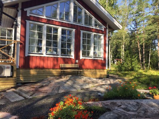 Stuga på skogstomt vid havet - Väddö