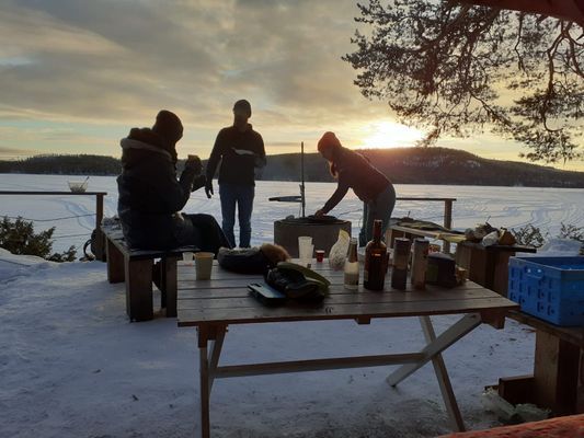 Rymlig 4p stuga med öppen spis i badort - Bild 29