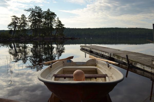 Egen strand och välutrustad stuga i avskiljt läge - Bild 7