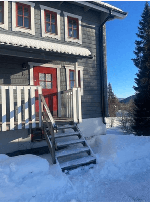 Hemtrevlig lägenhet med stugkänsla i Tegefjäll