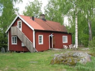 Stuga med strandtomt i sjön Möckeln, Boastad 81