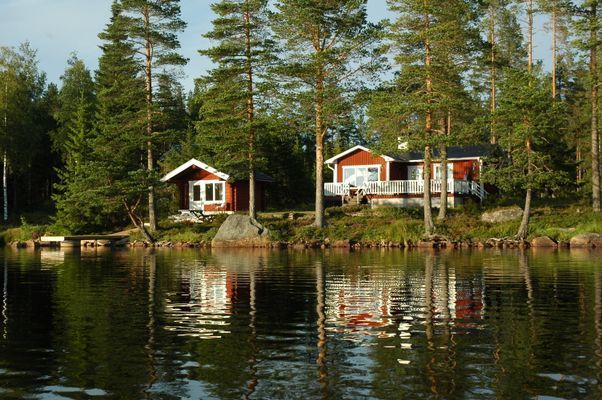 Hyr denna stuga i  på 65 m². 6 sängplatser. Pris ej tillgängligt. Se bilder och tillgänglighet här.