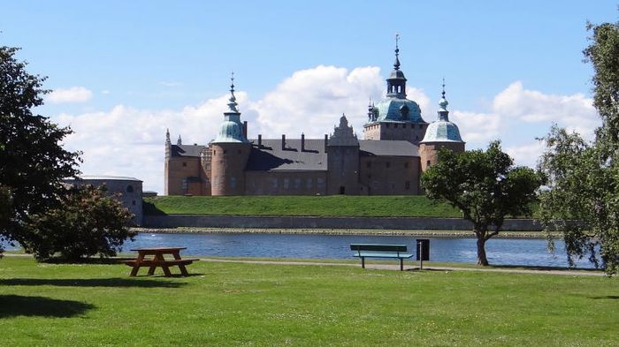 Strandstuga, egen sjötomt, sandstrand,brygga o båt - Bild 30