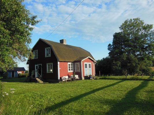 Idylliskt boende i gårdsmiljö på Öland