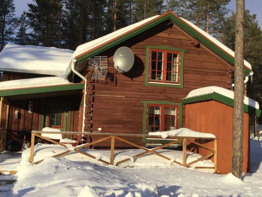 Hyr denna stuga i Vemdalen på 90 m². 6-8 sängplatser. 6 900 - 9 800 kr per vecka. Se bilder och tillgänglighet här.