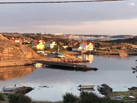 Sjönära hus med vacker havsutsikt