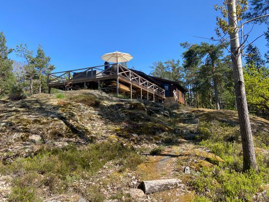 Fräscht sommarhus med närhet till bad - Bild 1