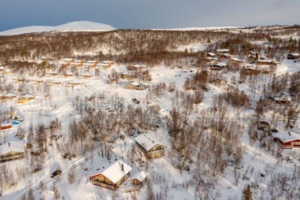 Hyr denna stuga i Tänndalen på 85 m². 8 sängplatser. 5 000 - 15 500 kr per vecka. Se bilder och tillgänglighet här.