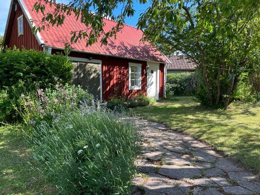 Hyr denna stuga i Visby på 200 m². 12 sängplatser. Från 27 000 kr per vecka. Se bilder och tillgänglighet här.