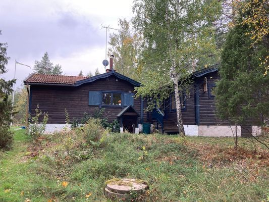 Ogenerat läge med egen brygga vid havet