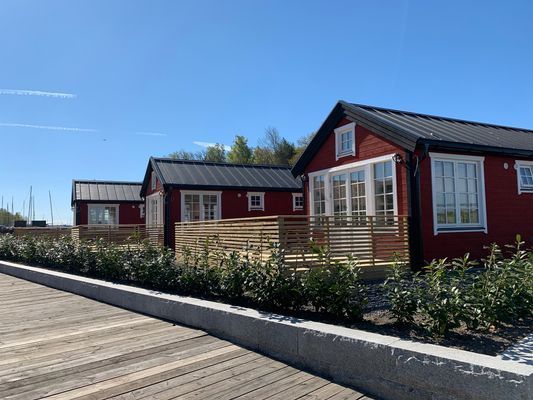 Hyr denna stuga i Stegeborg på 30 m². 4-5 sängplatser. 3 950 - 12 300 kr per vecka. Se bilder och tillgänglighet här.