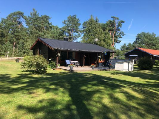 Bild 3 på Stuga i Nyehusen, Yngsjö, Åhus vid Hanöbukten