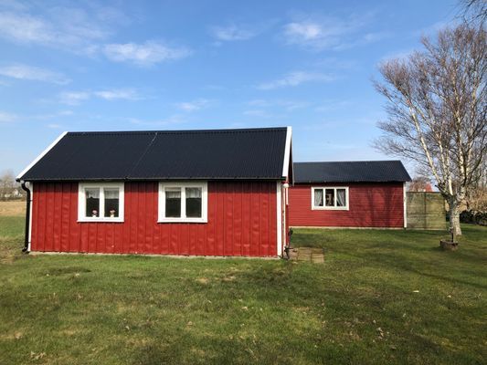 Hyr denna stuga i Olofsbo på 24 m². 5 sängplatser. Från 4 000 kr per vecka. Se bilder och tillgänglighet här.