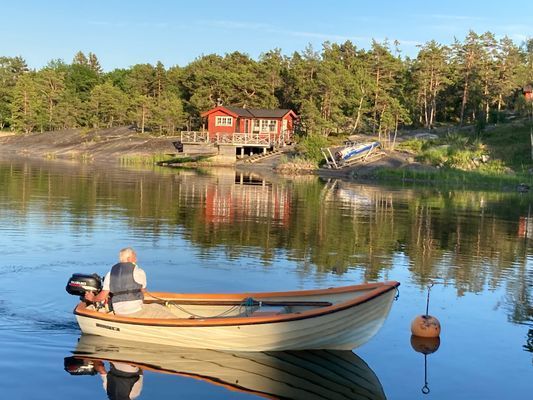 Stuga på skogstomt vid havet - Väddö - Bild 8