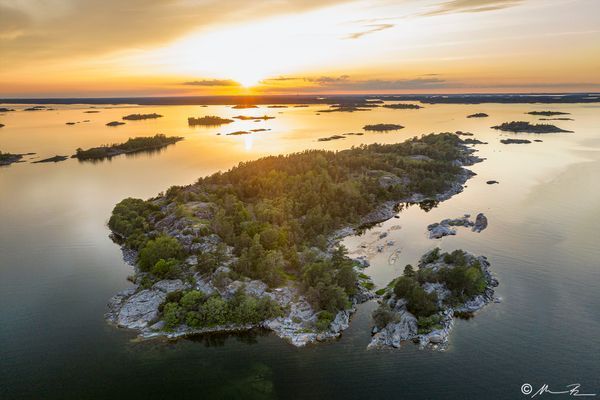 Hus på egen ö, Bergön utanför Arkösund, skärgård