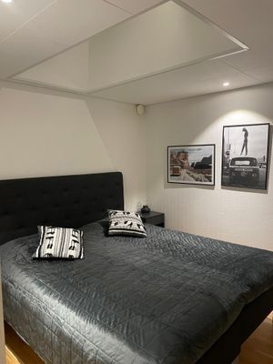 Hyr denna stuga i Mellbystrand på 50 m². 2-4 sängplatser. 4 500 - 6 000 kr per vecka. Se bilder och tillgänglighet här.