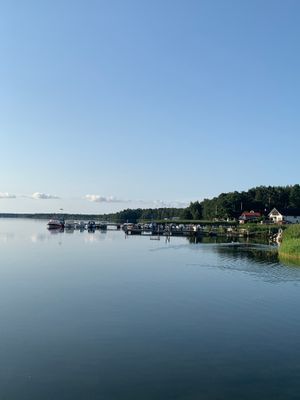 Mysig stuga direkt vid havet