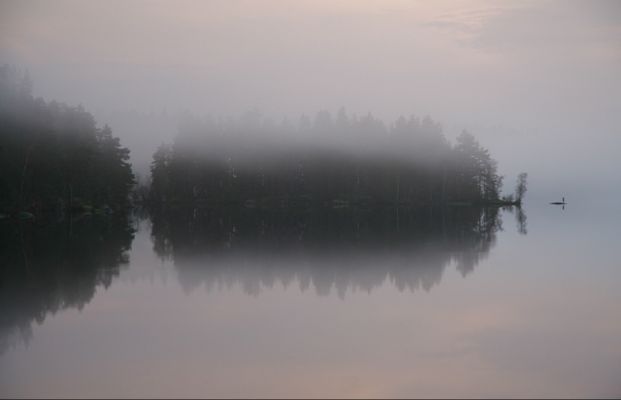 Hus med sjöläge, båt och kanot - Bild 53