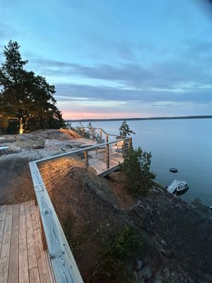 Idylliskt i skärgården med slående utsikt och pool - Bild 46