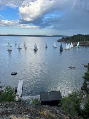 Idylliskt i skärgården med slående utsikt och pool - Bild 50