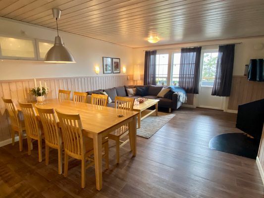 Hyr denna stuga i Idre på 70 m². 6 sängplatser. 5 420 - 19 450 kr per vecka. Se bilder och tillgänglighet här.