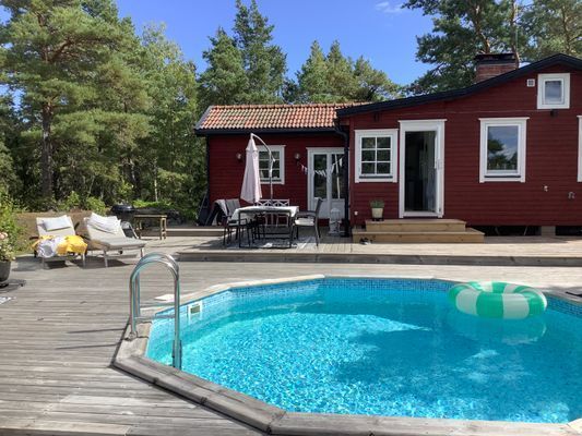 Fritidshus på Rindö/Vaxholm med pool 60/40kvm - Bild 1