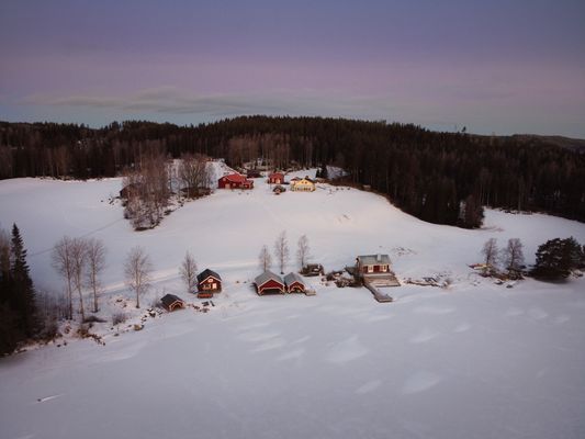 Innersta Friden, stugan med unikt sjönära läge - Bild 31