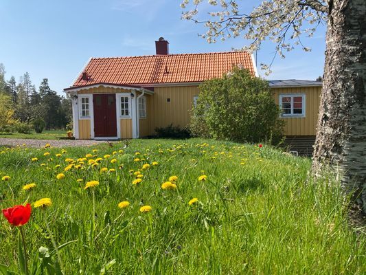 Charmig 1800-talsstuga nära havet (Vikbolandet) - Bild 8