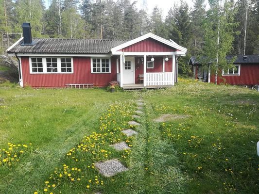 Vila i naturen och koppla av i jacuzzin!