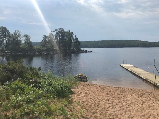 Bild 4 på Egen strand och välutrustad stuga i avskiljt läge