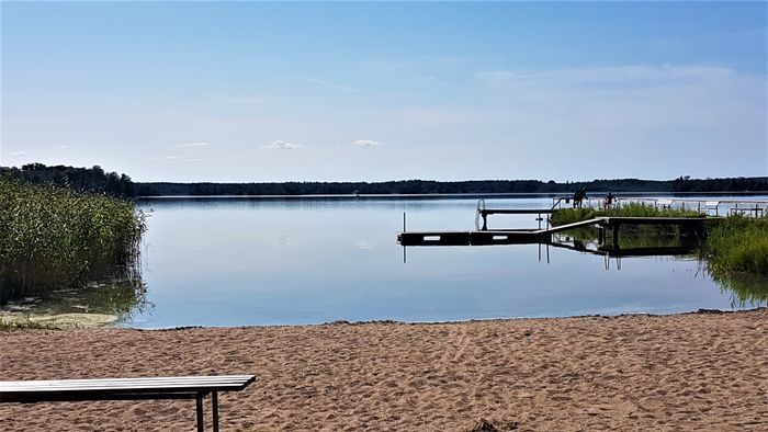 Strand vid sjön