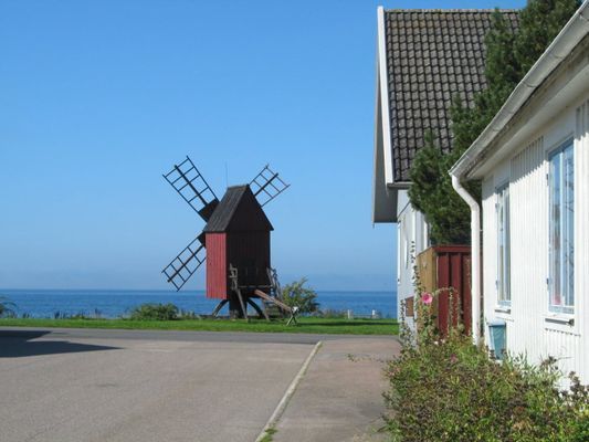 En av Ölands vackra väderkvarnar