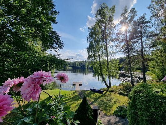 Hyr denna stuga i Kolmården på 160 m². 6-8 sängplatser. 10 000 - 17 000 kr per vecka. Se bilder och tillgänglighet här.