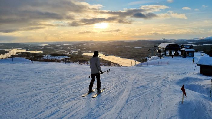 På toppen av funäsdalsfjället vid gondolen