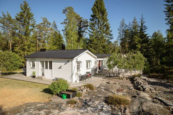 Fint sommarhus med havsnära läge i Tjusts skärgård