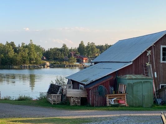 Rymlig stuga vid havet. - Bild 9