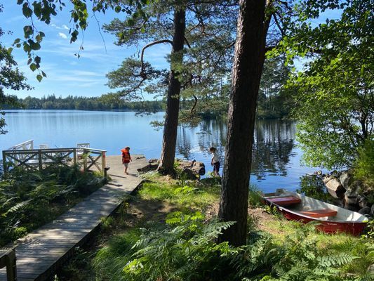 Bild 4 på Hus vid sjön med brygga och bastu i Småland