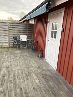 Hyr denna stuga i Köpingsvik på 21 m². 3-5 sängplatser. 5 000 - 7 000 kr per vecka. Se bilder och tillgänglighet här.