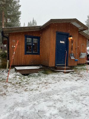 Hyr denna stuga i Klövsjö på 35 m². 2-4 sängplatser. 2 200 - 5 000 kr per vecka. Se bilder och tillgänglighet här.