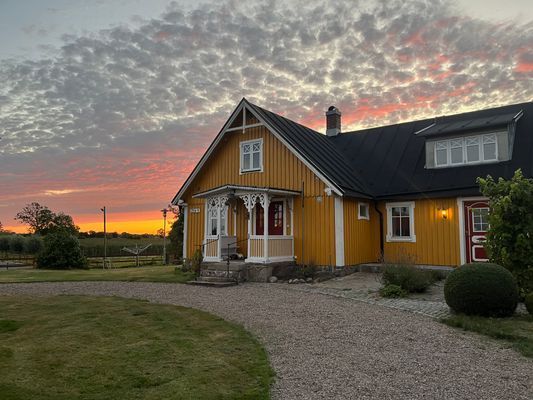 SOLHAGEN - Kullahalvön lantligt nära hav och natur - Bild 9