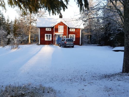 Stuga i skogens o naturens stillhet! Kolla läget! - Bild 10