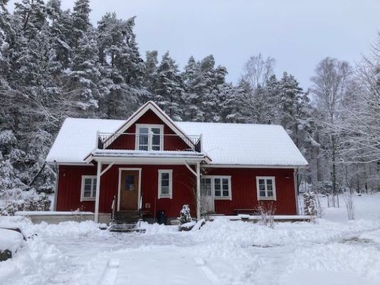 RÖDA HUSET 3 SOVRUM 6+2 BÄDDAR - Bild 31