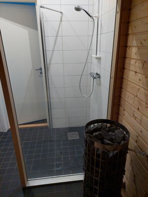 Modern stuga i borgafjäll med bastu - Bild 6