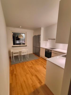 Hyr denna stuga i Katrineholm på 76 m². 3-4 sängplatser. Från 11 200 kr per vecka. Se bilder och tillgänglighet här.